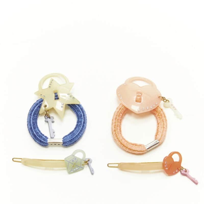 NON SIGNE / UNSIGNED Lock Hair Clips MultiColor Plastic Never worn - Front View