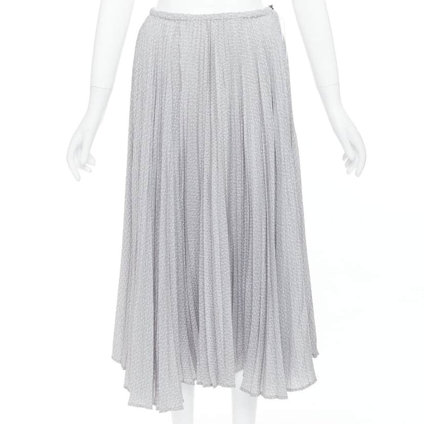 Fendi Product Grey Silk Very good condition - Front View