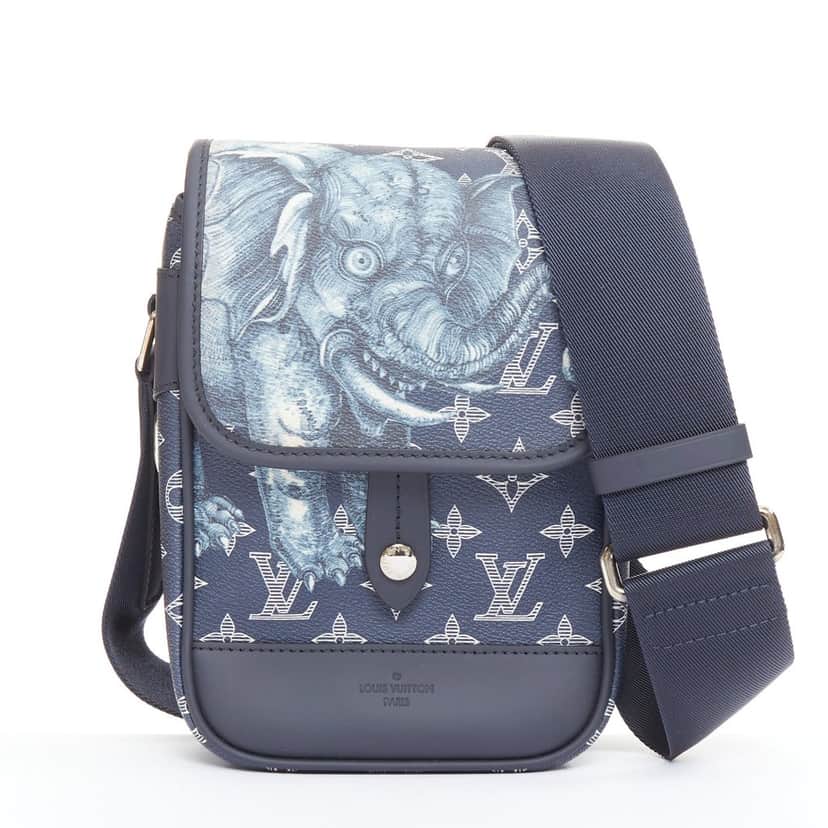 Louis Vuitton Savane Elephant Navy Very good condition - Front View