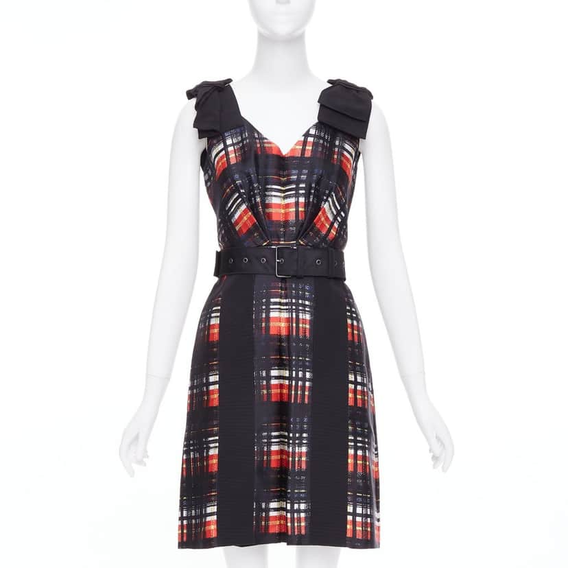 Prada Product Black Wool Very good condition - Front View