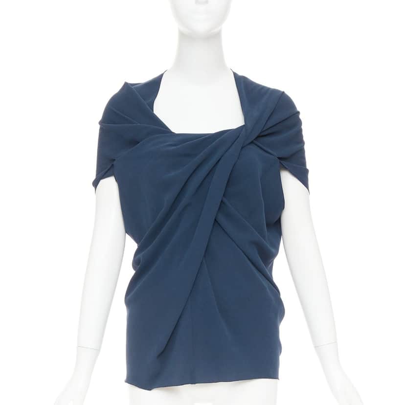 Lanvin Product Navy Very good condition - Front View