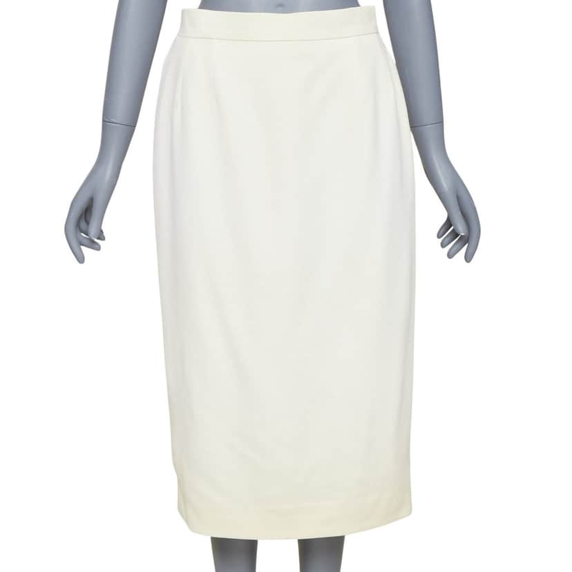 Chanel Product Ecru Wool Very good condition - Front View