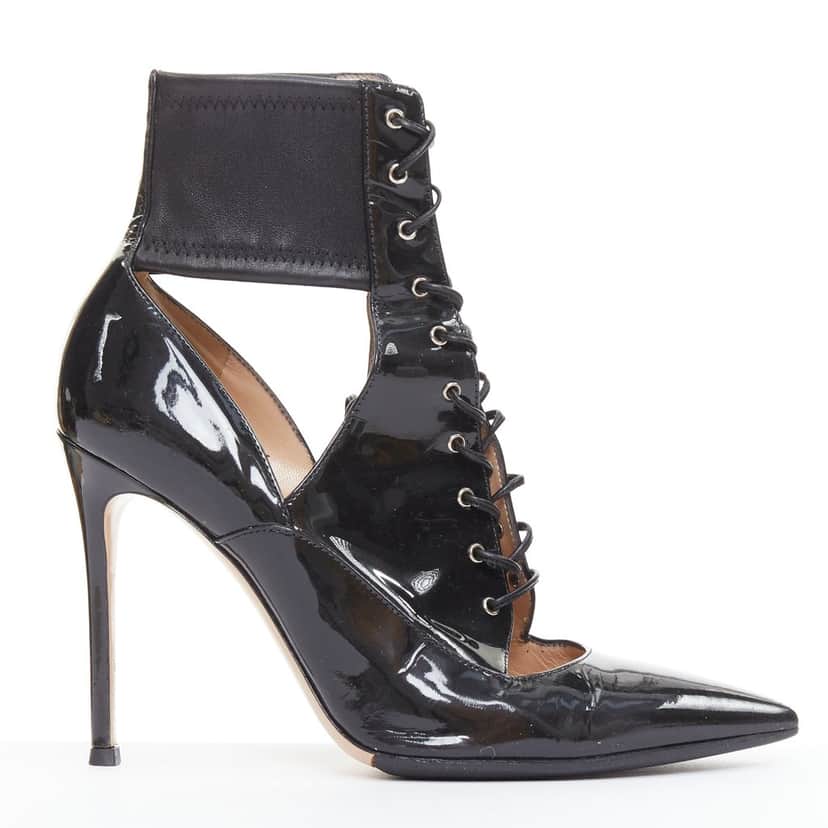 Gianvito Rossi Epi Suede Desert Boots Black Leather Fair condition - Front View