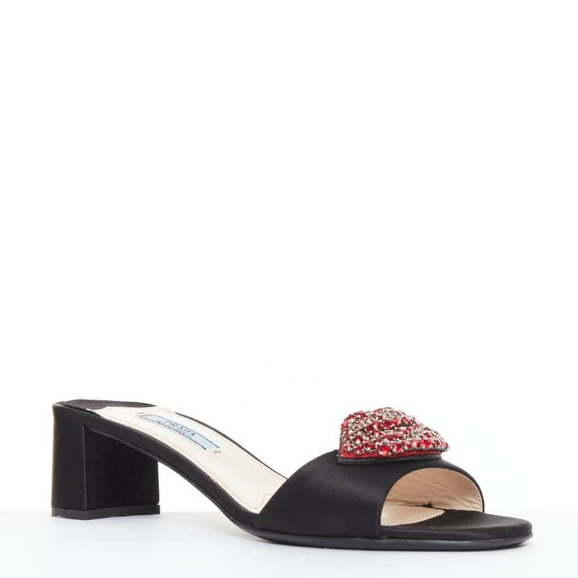 Prada Product Black Silk Very good condition - Front View