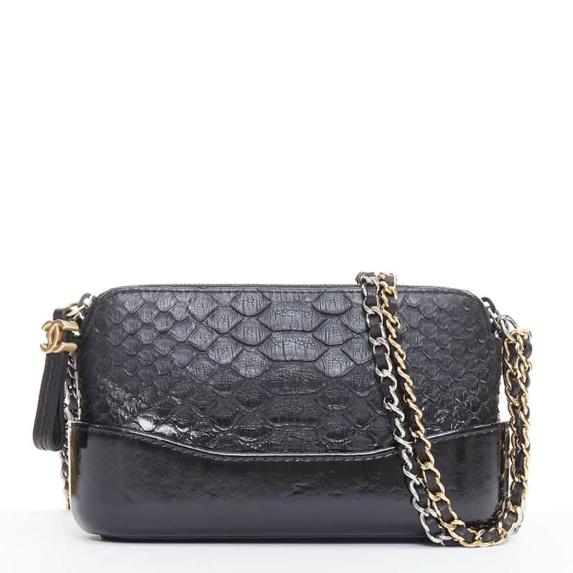 Chanel Mini Gabrielle WOC Black Leather Fair condition - Front View