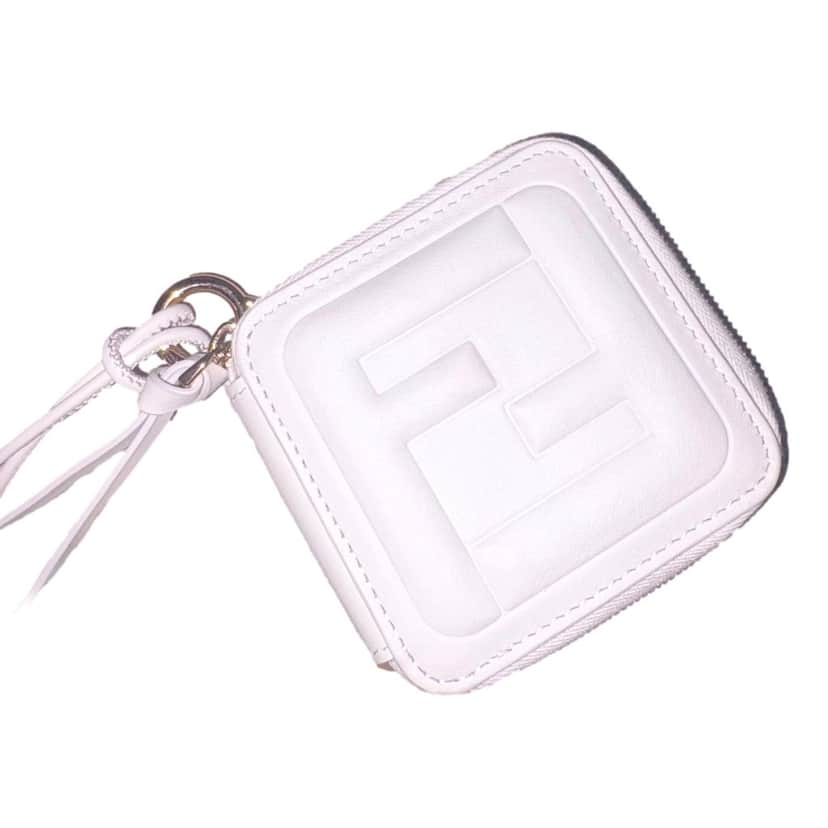 Fendi Fendi FF Cube Embossed Small Zip Wallet Bianco White Leather with Strap White Leather Never worn - Front View