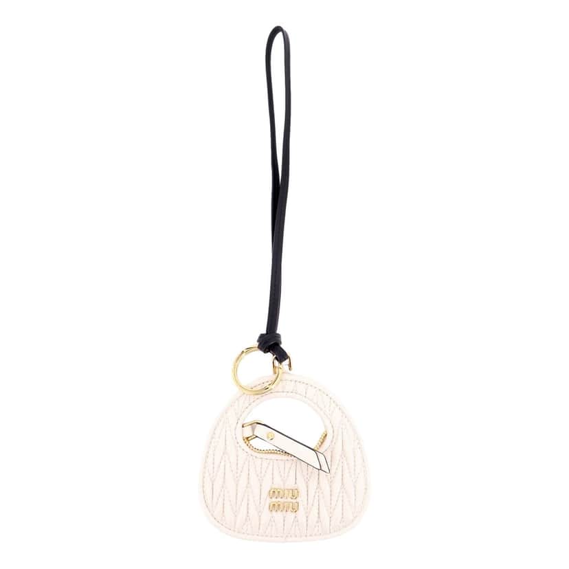 Miu Miu Miu Miu Wander Quilted Matelasse Leather Bag Charm in White White Leather Never worn - Front View