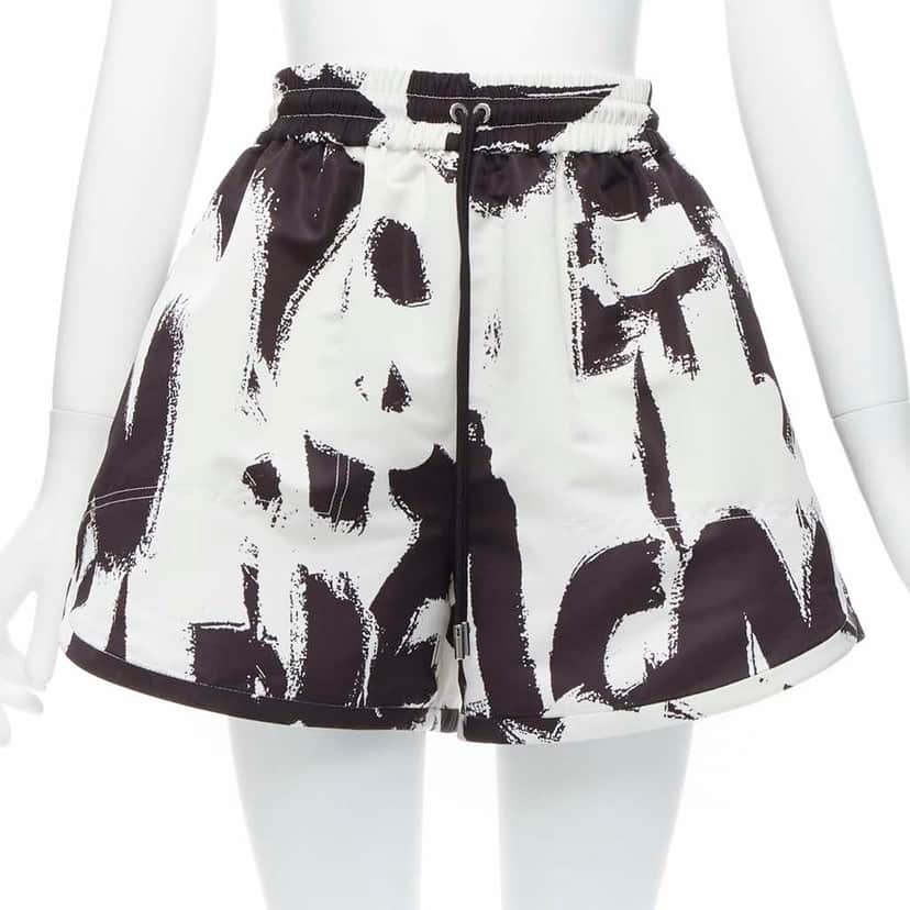 Alexander McQueen Graffiti Flared Shorts Black Very good condition - Front View