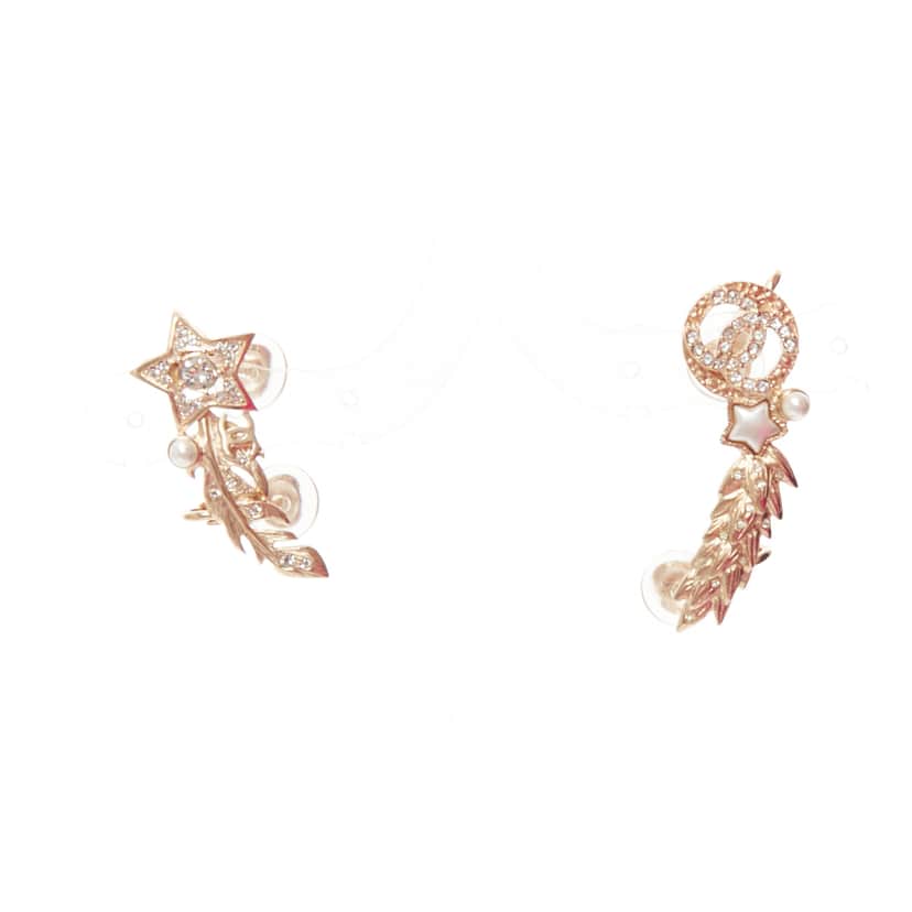 Chanel Shooting Star Earrings Gold Metal Never worn - Front View