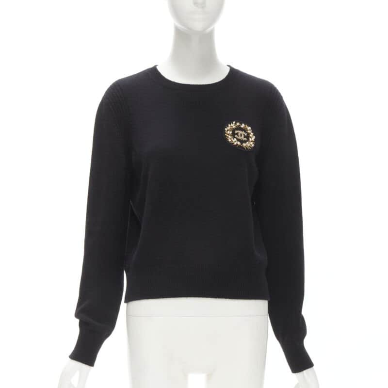 Chanel Embellished Badge Sweater Black Cashmere Never worn - Front View
