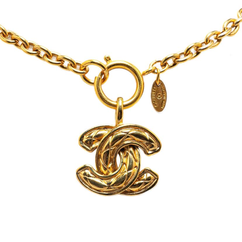 Chanel Gold Plated Quilted CC Pendant Necklace Gold Metal Good condition - Front View