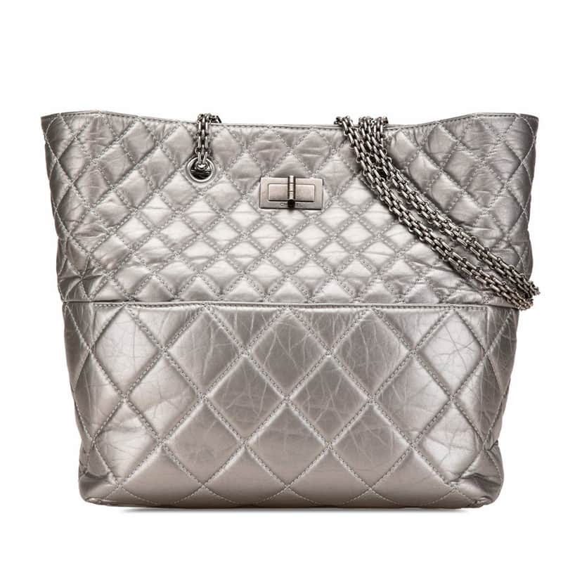 Chanel Reissue 2.55 Quilted Aged Calfskin Tote Silver Leather Good condition - Front View