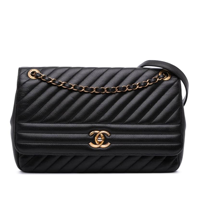 Chanel Large Diagonal Quilted Goatskin Flap Black Leather Good condition - Front View