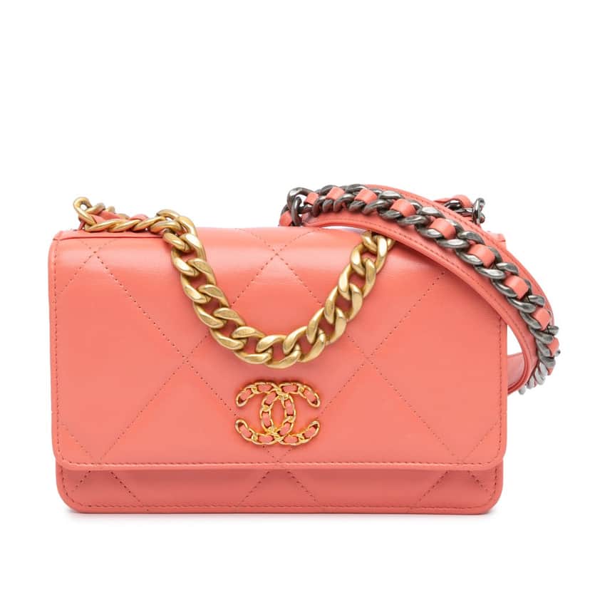 Chanel Quilted Lambskin 19 Wallet on Chain Pink Leather Good condition - Front View