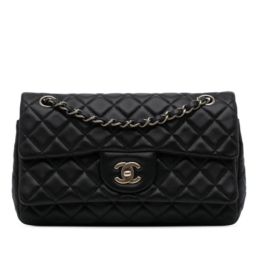 Chanel CC Quilted Lambskin Double Flap Black Leather Good condition - Front View