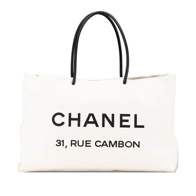 Chanel Large Calfskin Essential 31 Rue Cambon Shopping Tote White Leather Good condition - Front View