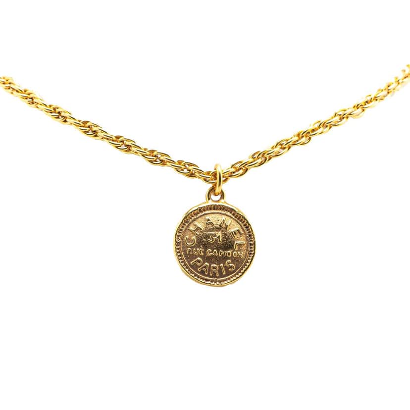 Chanel Gold Plated 31 Rue Cambon Pendant Necklace Gold Metal Good condition - Front View
