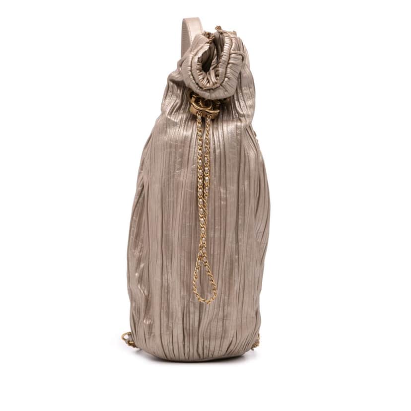 Chanel Medium Metallic Calfskin Coco Pleats Drawstring Backpack Gold Leather Very good condition - Front View