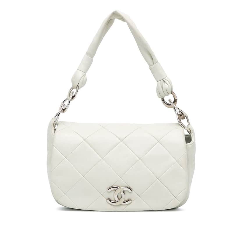 Chanel Quilted Lambskin Pillow Soft Enamel CC Flap White Leather Good condition - Front View