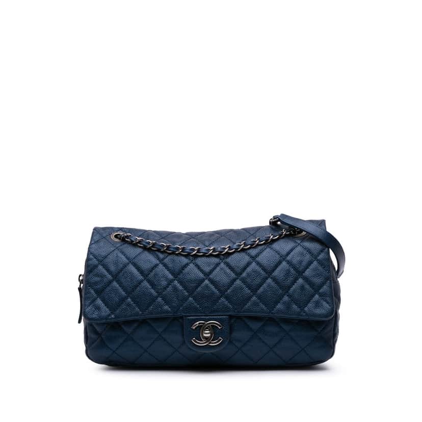 Chanel Jumbo Quilted Iridescent Caviar Easy Flap Blue Leather Good condition - Front View