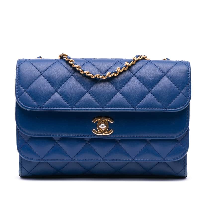 Chanel CC Quilted Calfskin Triple Flap Blue Leather Good condition - Front View