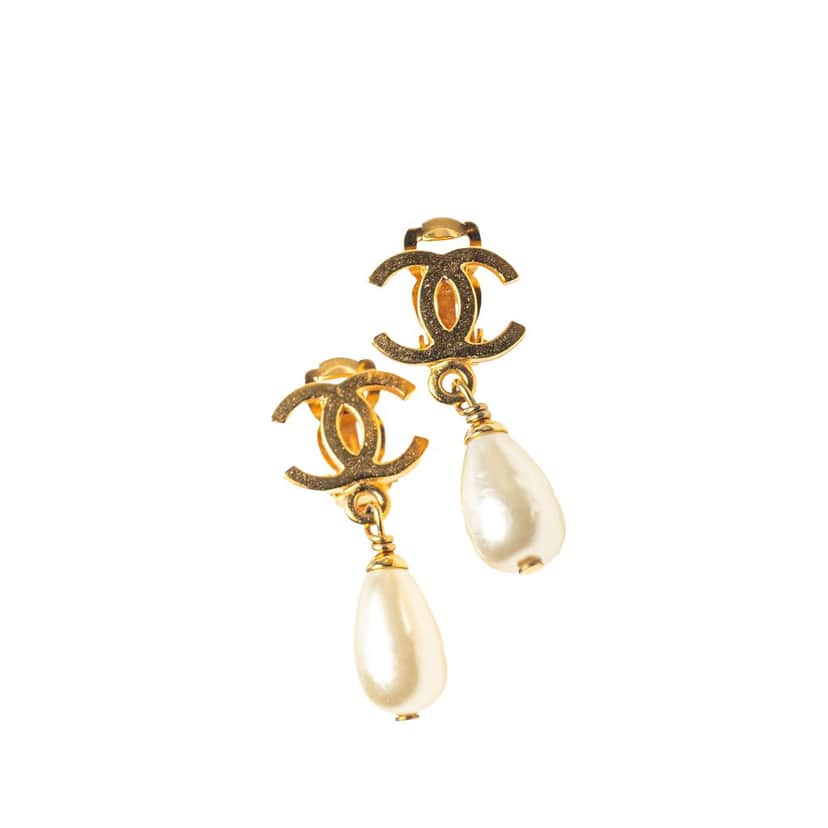Chanel Gold Plated CC Faux Pearl Drop Clip on Earrings Gold Metal Good condition - Front View