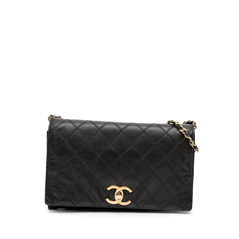 Chanel Small CC Quilted Lambskin Turnlock Full Single Flap Black Leather Good condition - Front View