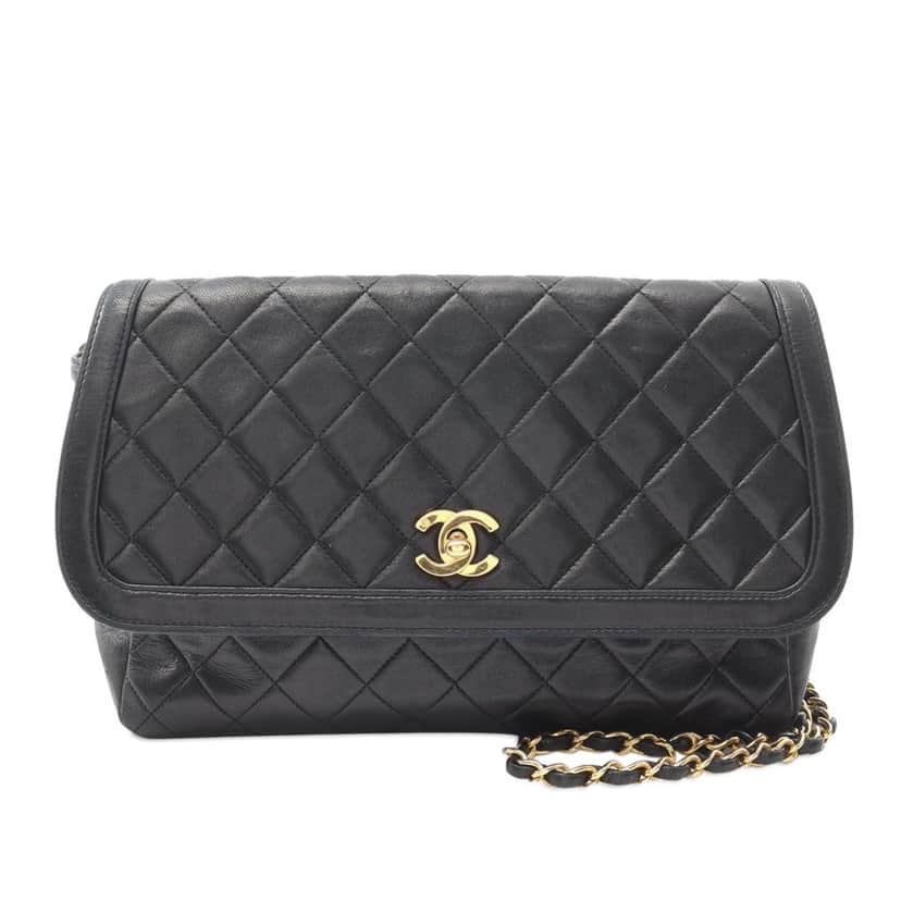Chanel Medium CC Quilted Lambskin Single Flap Black Leather Good condition - Front View