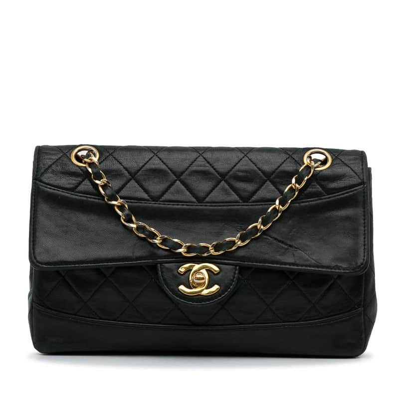 Chanel Quilted Lambskin Shoulder Bag Black Leather Good condition - Front View