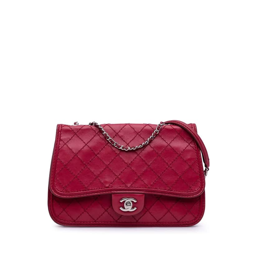 Chanel Medium Stitched Calfskin Citizen Flap Red Leather Good condition - Front View