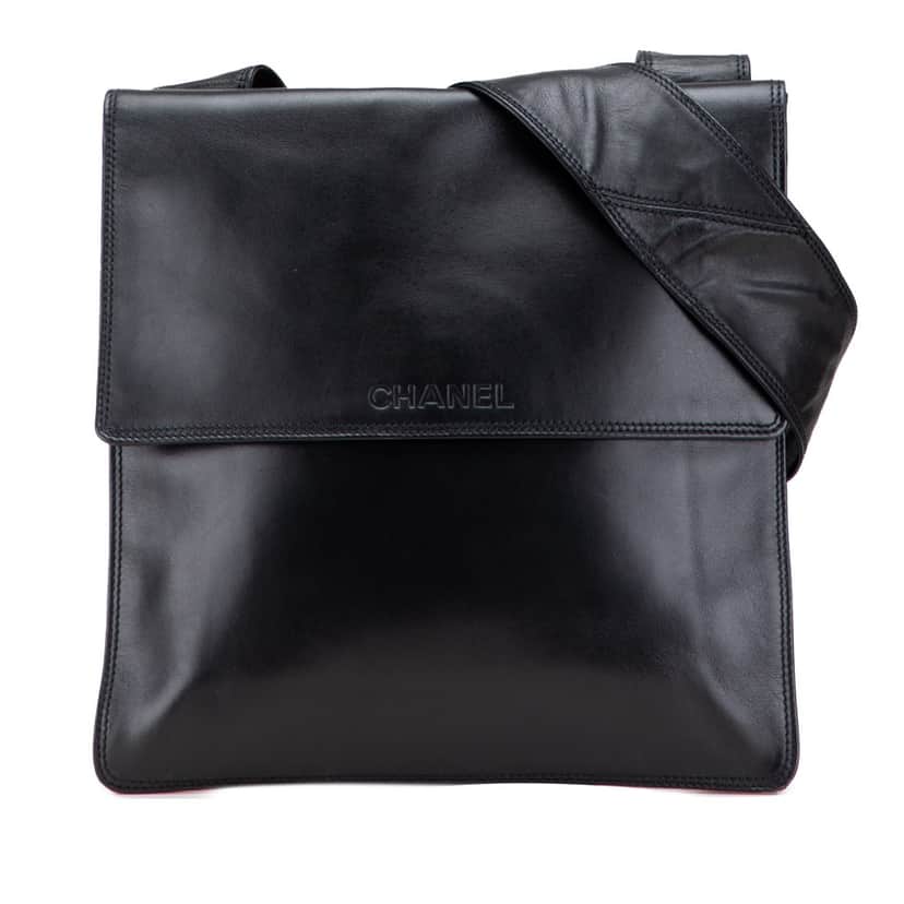 Chanel Lambskin Messenger Bag Black Leather Good condition - Front View