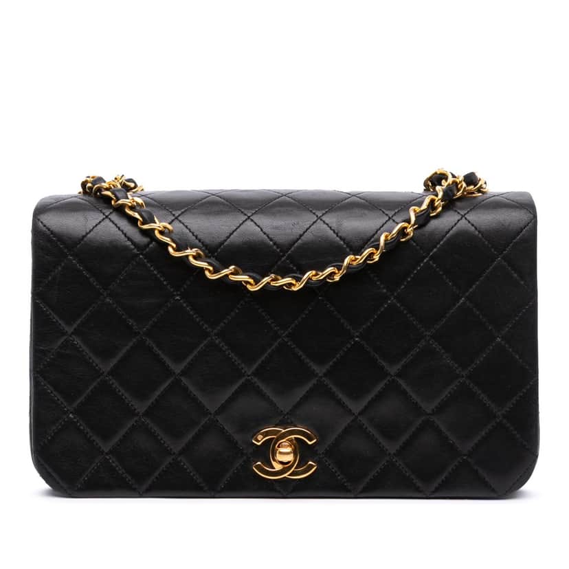 Chanel CC Quilted Lambskin Full Single Flap Black Leather Good condition - Front View