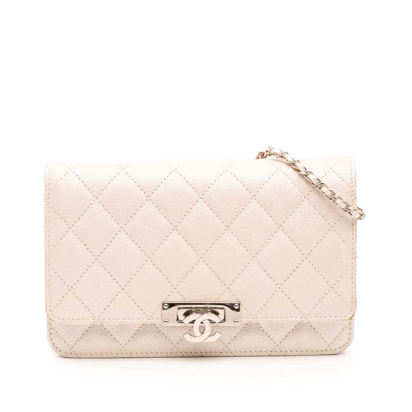 Chanel Quilted Caviar Golden Class Wallet On Chain White Leather Good condition - Front View