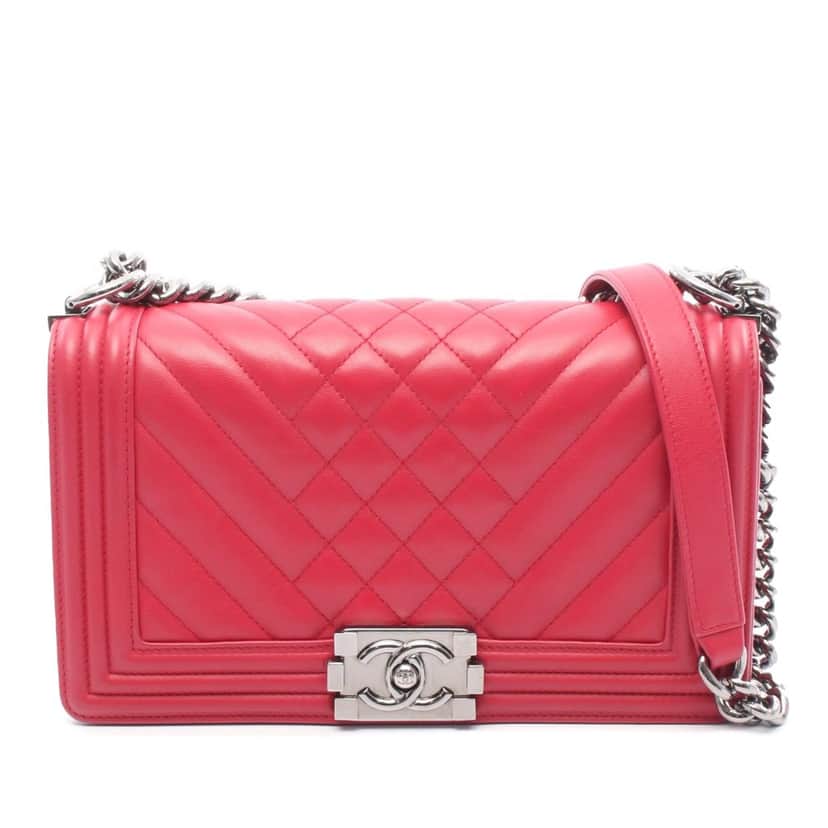 Chanel Old Medium Quilted Lambskin Boy Flap Red Leather Good condition - Front View