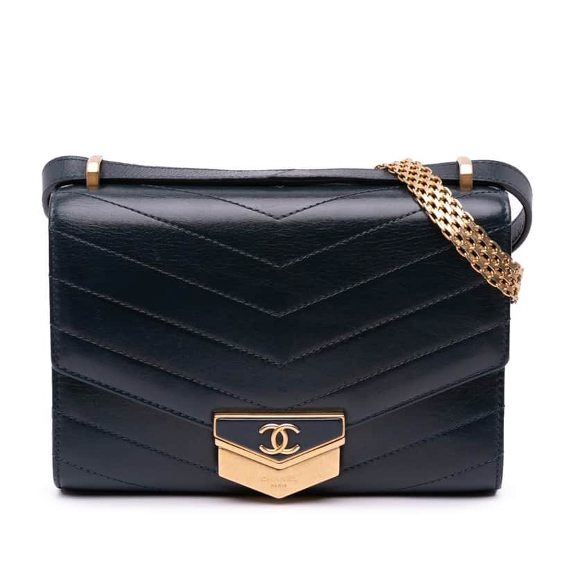 Chanel Small CC Chevron Calfskin Medal Flap Blue Leather Good condition - Front View