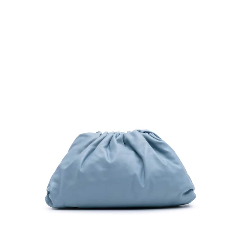 Bottega Veneta Lambskin The Pouch Blue Leather Good condition - Front View