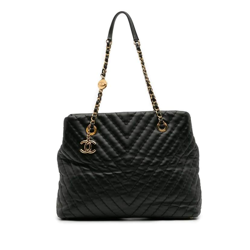 Chanel Large Chevron Calfskin Surpique Tote Black Leather Good condition - Front View