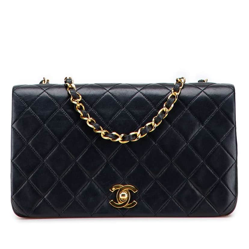 Chanel CC Quilted Lambskin Full Single Flap Black Leather Good condition - Front View