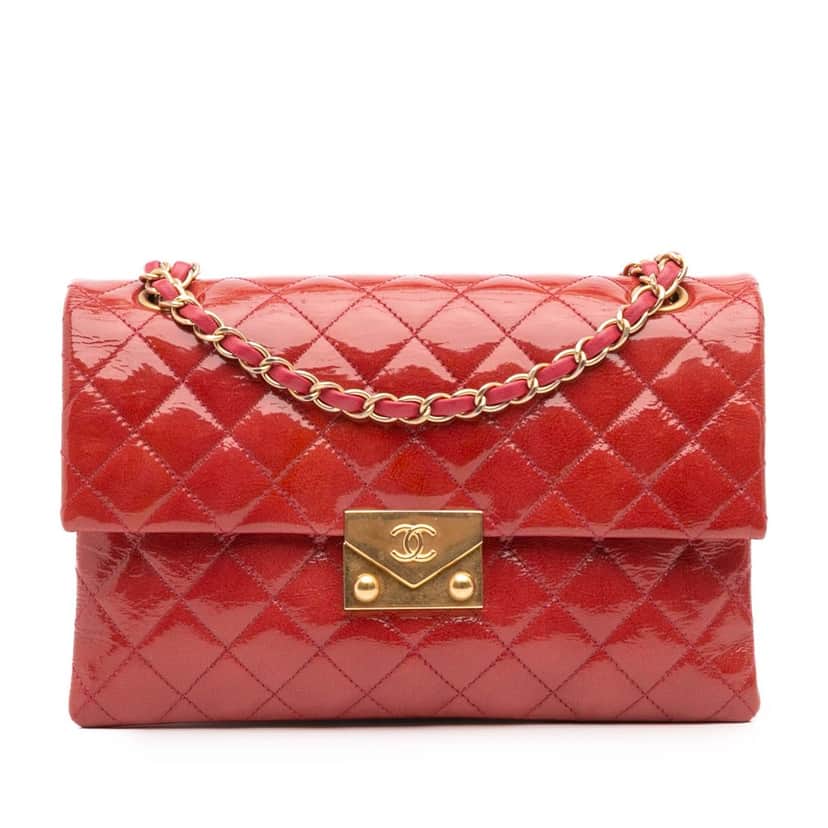 Chanel Quilted Patent Goatskin Pagoda Accordion Flap Red Leather Good condition - Front View