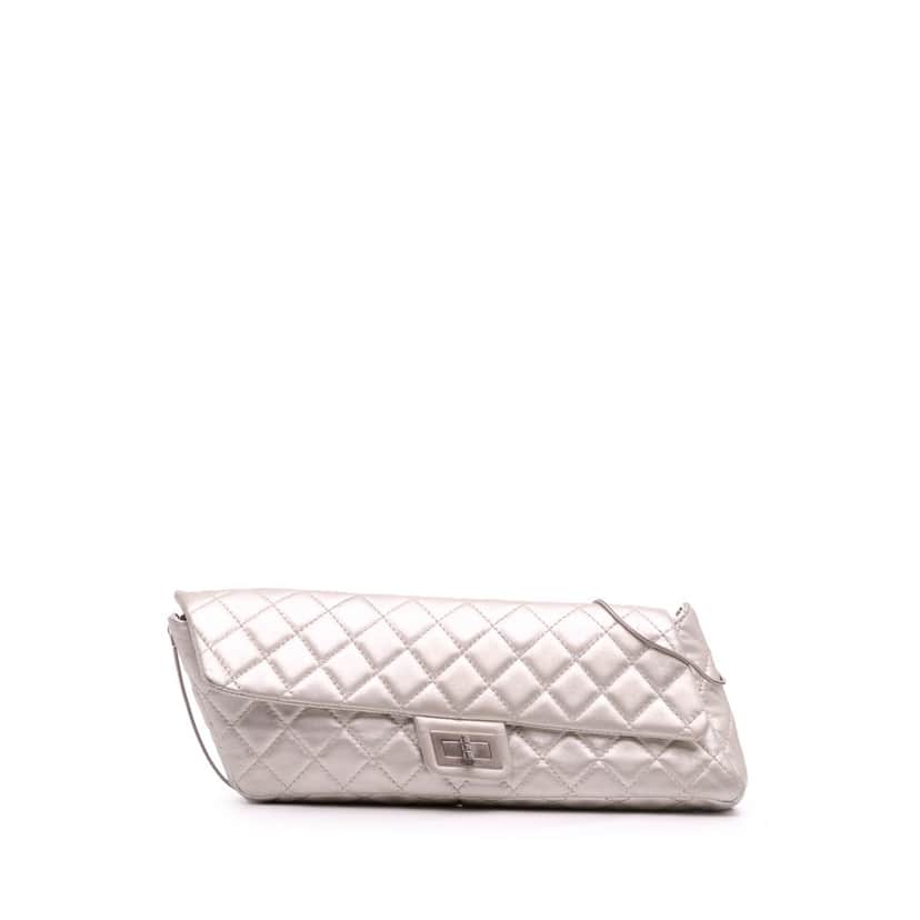 Chanel Reissue 2.55 Metallic Lambskin Clutch With Chain Silver Leather Good condition - Front View