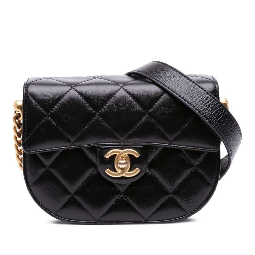 Chanel CC Quilted Calfskin Round Moon Messenger Flap Black Leather Good condition - Front View