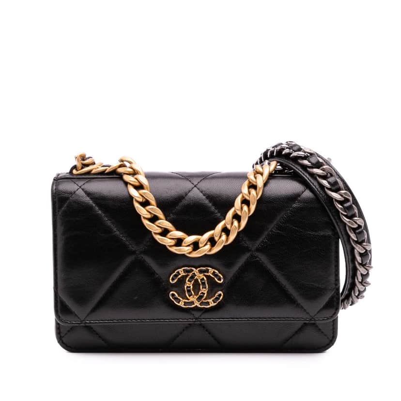Chanel Quilted Lambskin 19 Wallet on Chain Black Leather Good condition - Front View