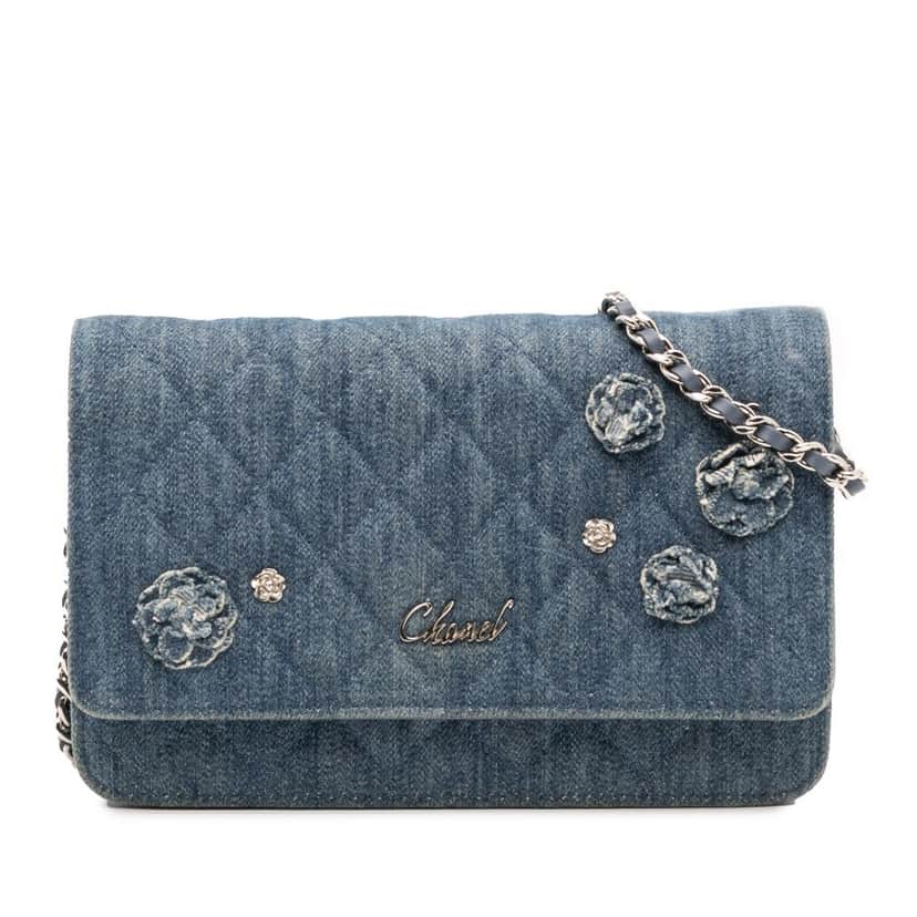 Chanel Quilted Denim Camellia Wallet On Chain Denim Blue Denim Very good condition - Front View