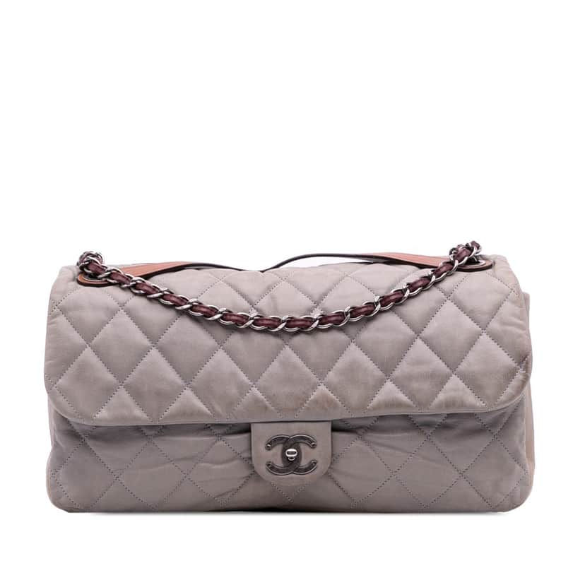 Chanel Jumbo Iridescent Calfskin In The Mix Flap Grey Leather Good condition - Front View
