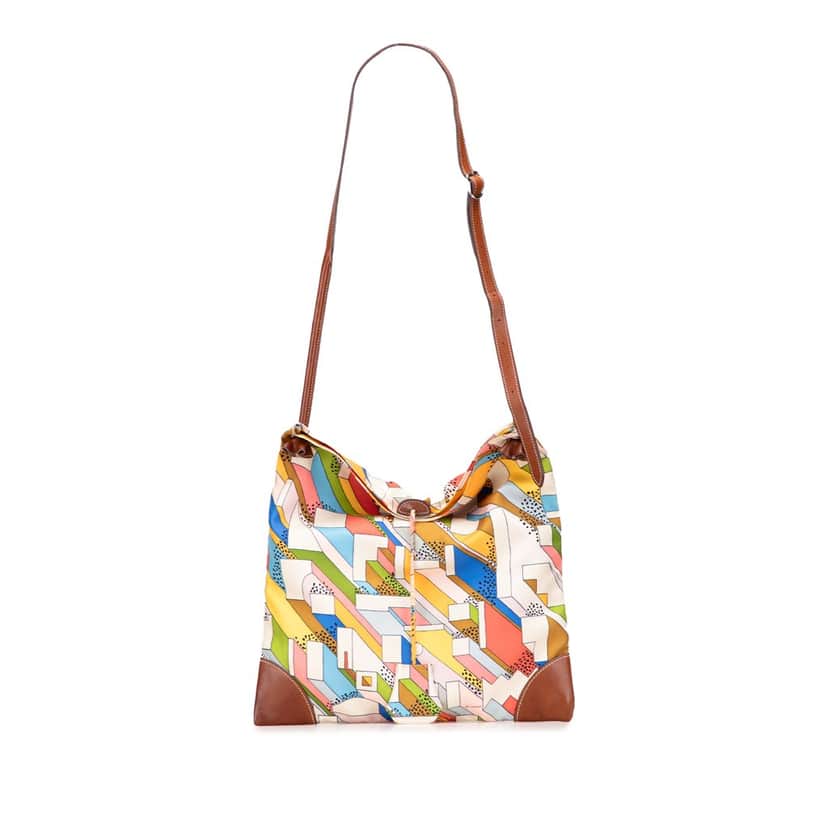 Hermès On A Summer Day Silky City 33 Yellow Silk Good condition - Front View