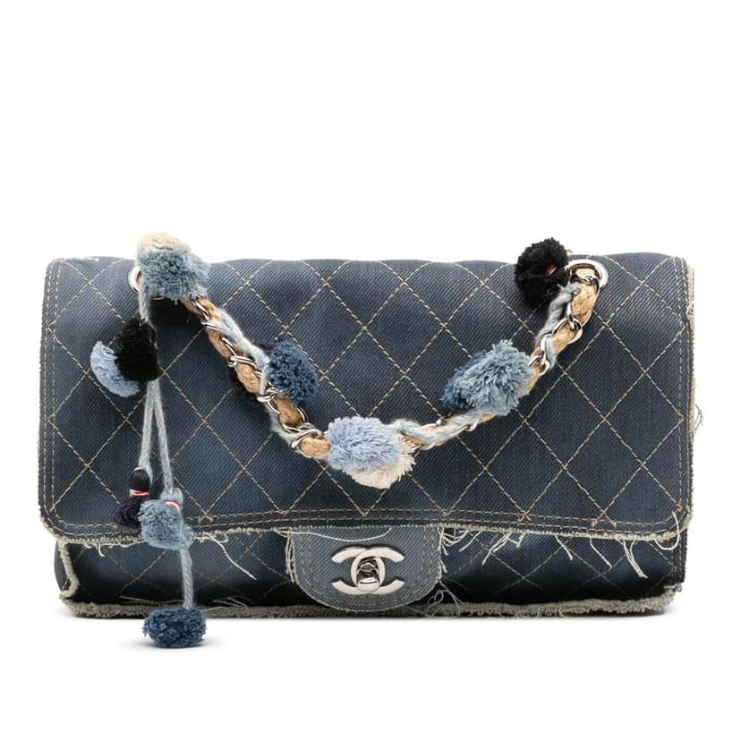 Chanel Paris Dubai Medium Quilted Denim Pompom Flap Blue Denim Good condition - Front View