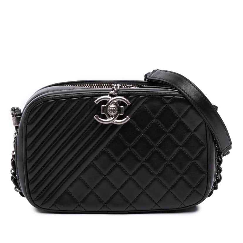 Chanel Small Quilted Lambskin Coco Boy Camera Bag Black Leather Good condition - Front View