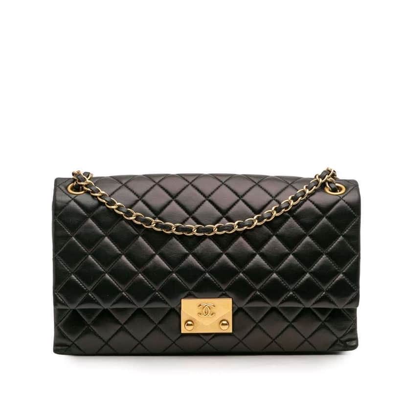 Chanel Quilted Lambskin Pagoda Accordion Flap Black Leather Good condition - Front View