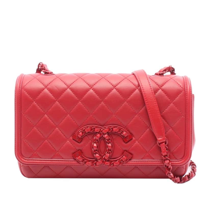 Chanel Medium Quilted Calfskin CC Filigree Incognito Flap Red Leather Good condition - Front View