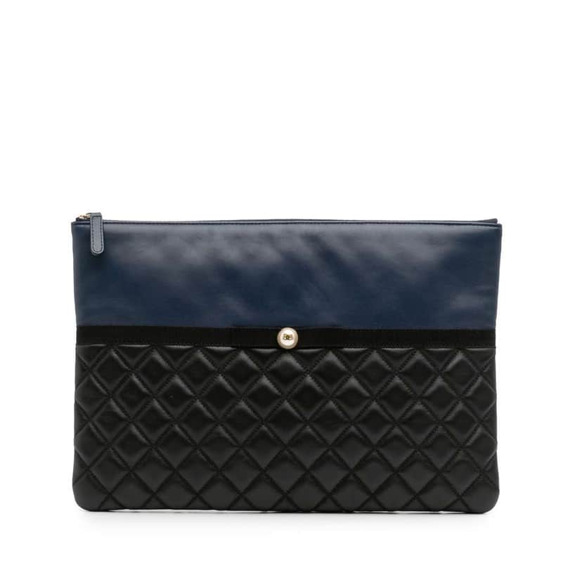 Chanel Large Bicolor Quilted Leather Pearl O Case Clutch Black Leather Good condition - Front View